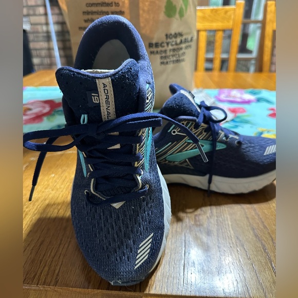 BROOKS ADRENALINE WOMEN’S 8 WIDE - Picture 2 of 6